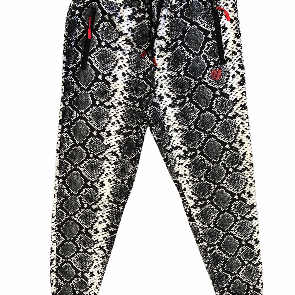 Tracksuit unisex. SNAKE 🐍